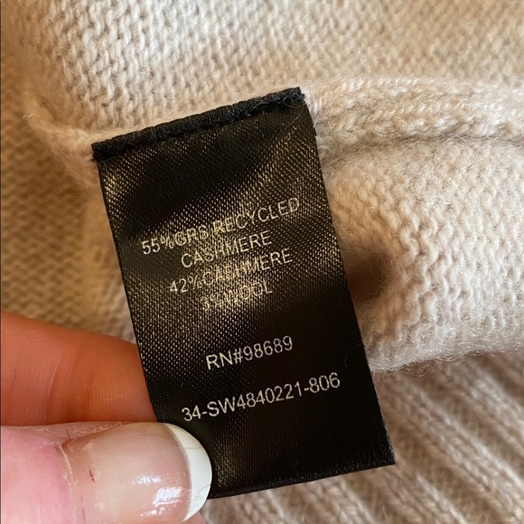 Todd Snyder Nomad Cashmere crew Bisque Cardigan Sz M. NWT - Picture 6 of 6